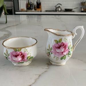 Royal Albert: Cream and Sugar set